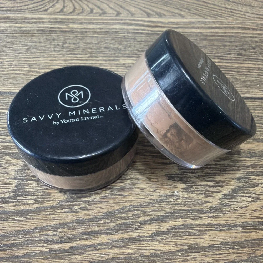Savvy Minerals Loose Foundation Dark No. 3 & 4 Young Living Made In USA
